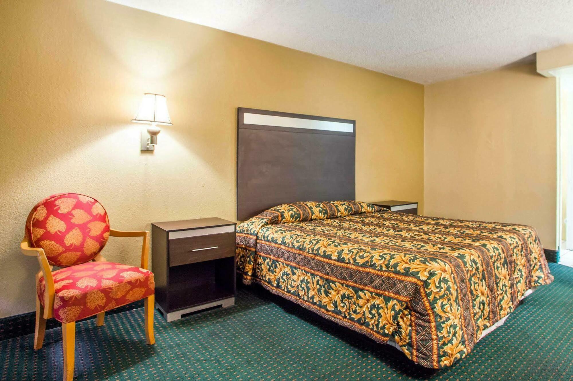 Rodeway Inn Mount Laurel Hwy 73 Exterior foto
